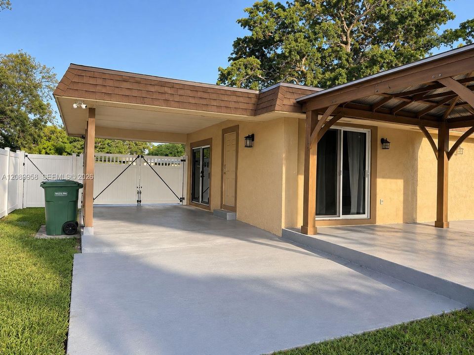 For Sale: $450,000 (3 beds, 2 baths, 1308 Square Feet)