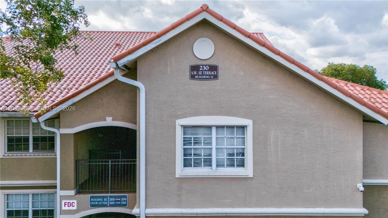 En Venta: $369,900 (3 camas, 2 baños, 1330 Pies cuadrados)