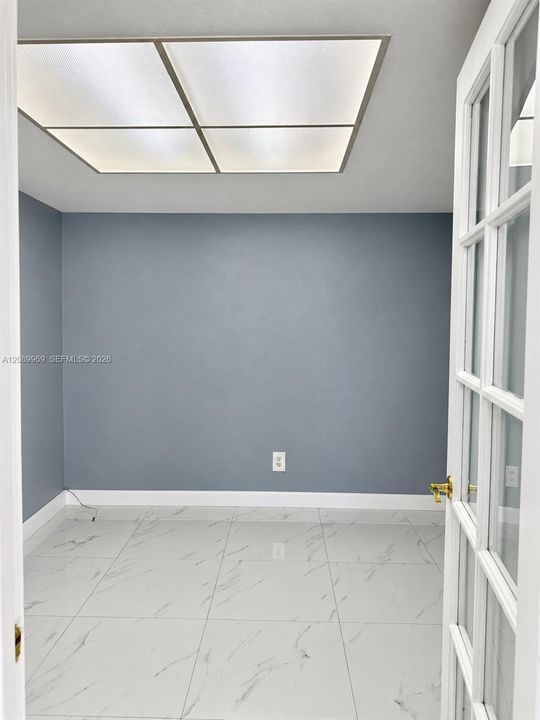 For Rent: $4,300 (4 beds, 2 baths, 2004 Square Feet)