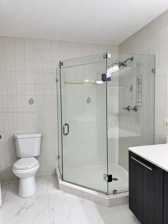 For Rent: $4,300 (4 beds, 2 baths, 2004 Square Feet)