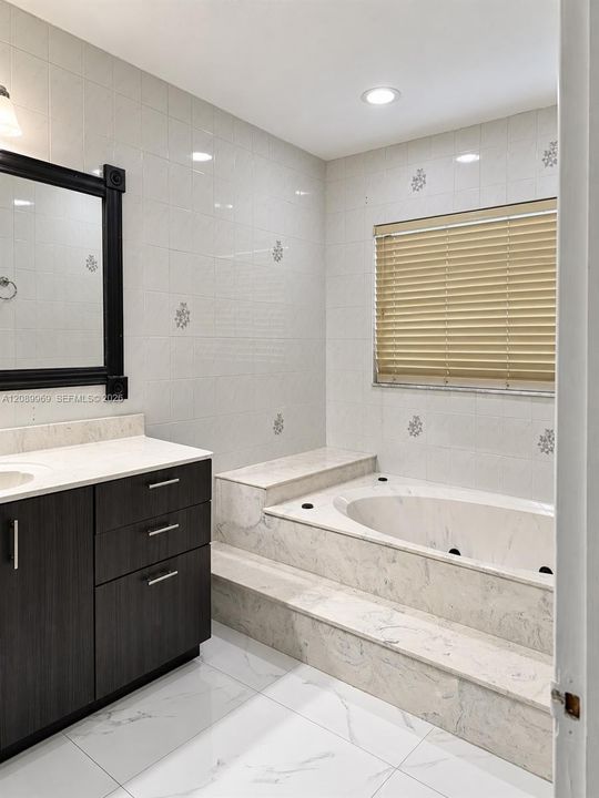 For Rent: $4,300 (4 beds, 2 baths, 2004 Square Feet)