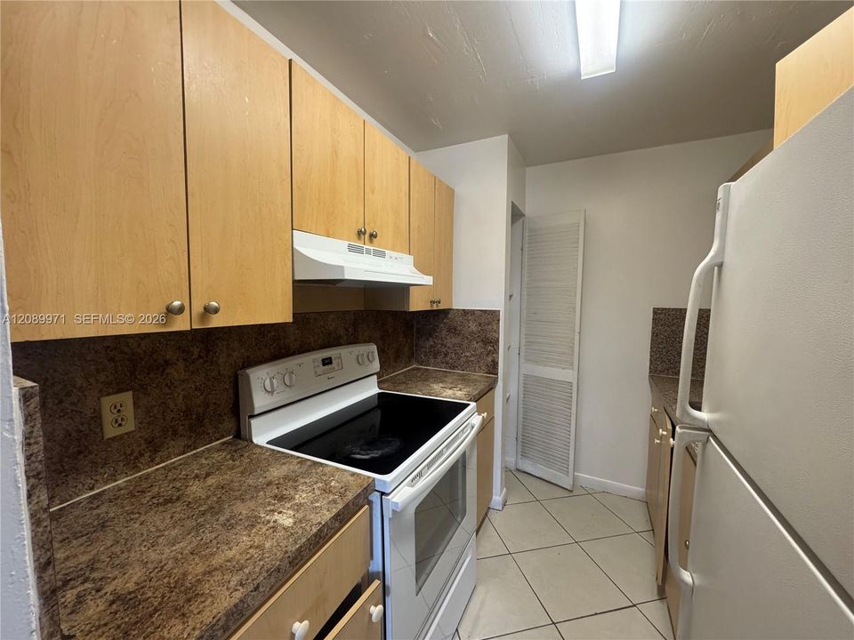 For Rent: $1,600 (1 beds, 1 baths, 750 Square Feet)