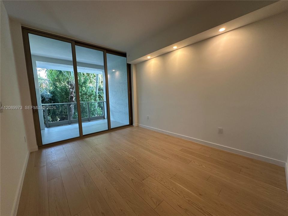 For Rent: $25,000 (4 beds, 3 baths, 1973 Square Feet)