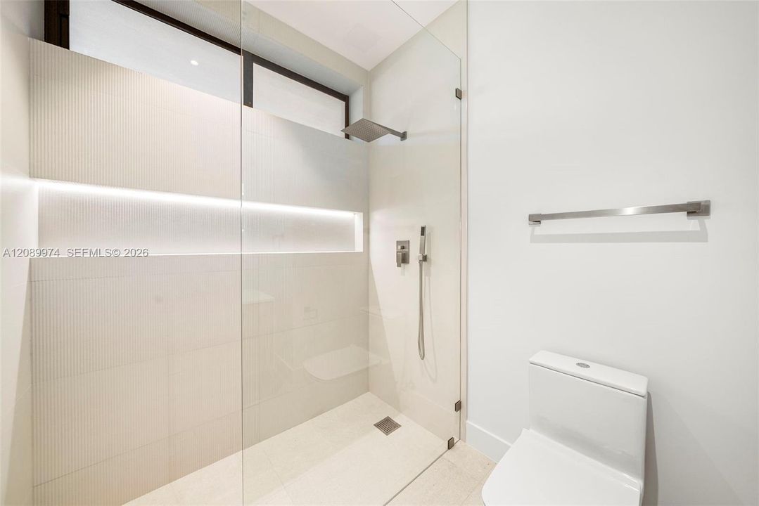 En Venta: $6,350,000 (6 camas, 7 baños, 6493 Pies cuadrados)