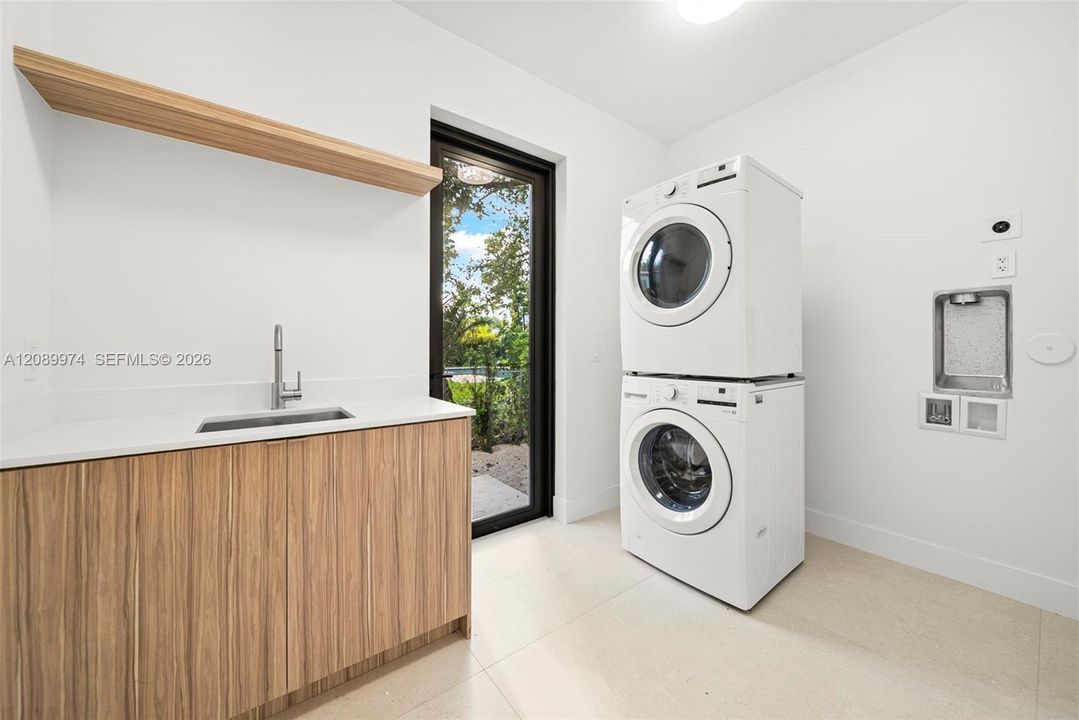 En Venta: $6,350,000 (6 camas, 7 baños, 6493 Pies cuadrados)