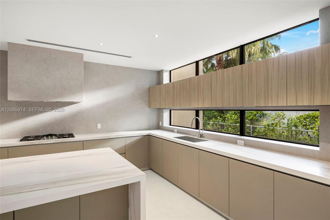 En Venta: $6,350,000 (6 camas, 7 baños, 6493 Pies cuadrados)