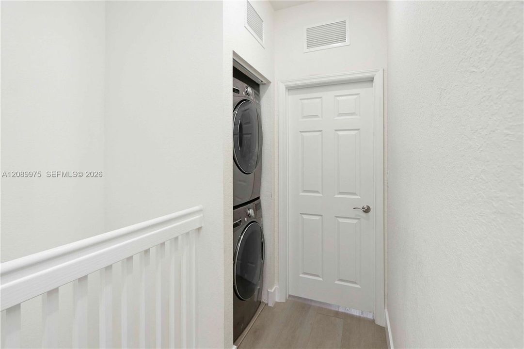 For Sale: $500,000 (3 beds, 2 baths, 1540 Square Feet)