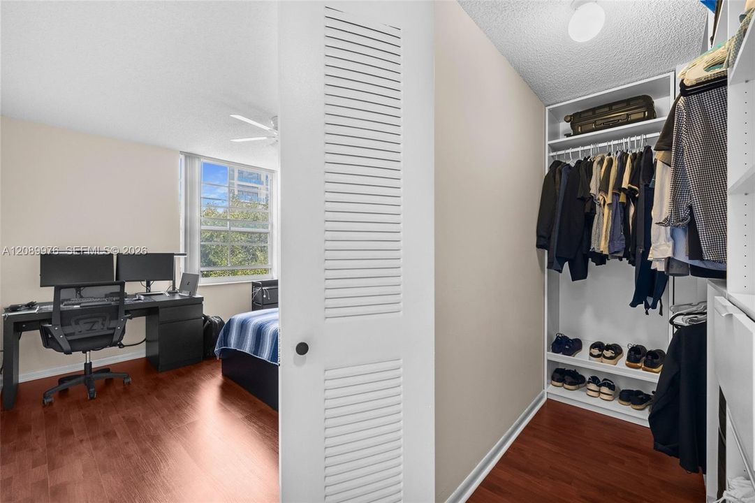 For Rent: $2,700 (2 beds, 2 baths, 1153 Square Feet)