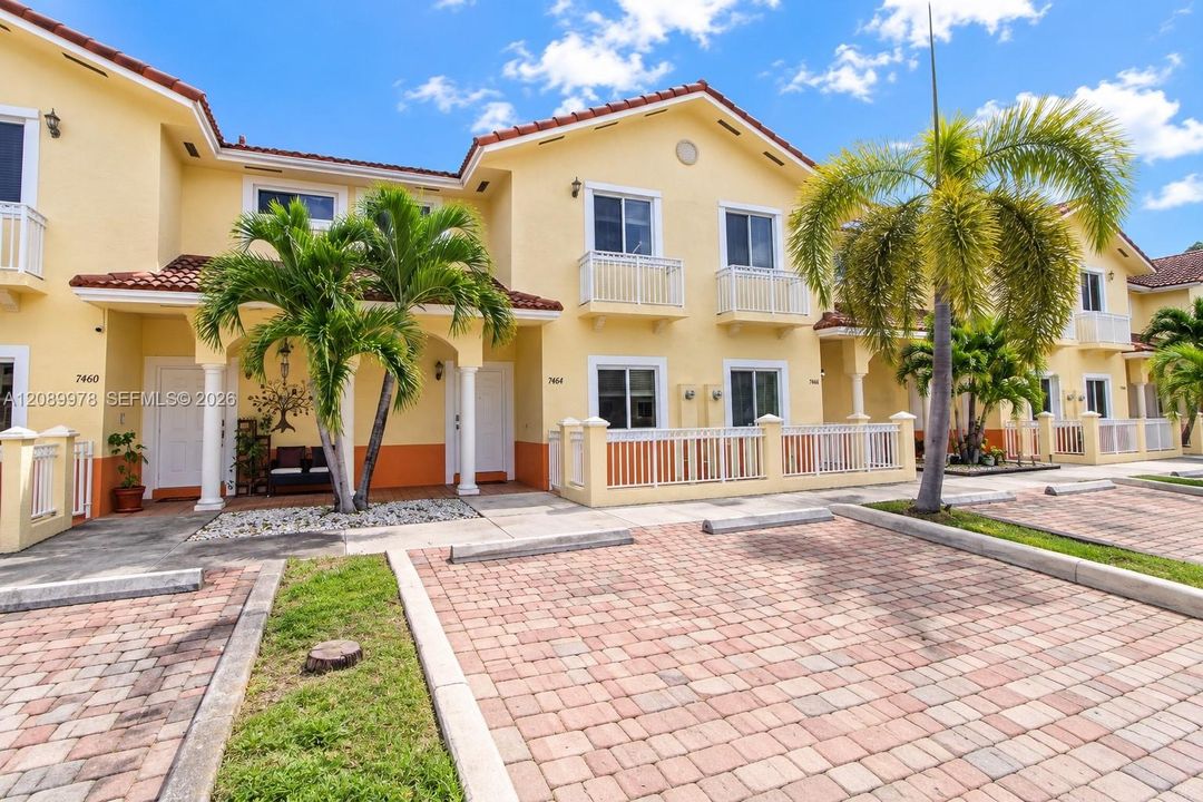 На продажу: $435,000 (2 спален, 2 ванн, 1150 Квадратных фут)