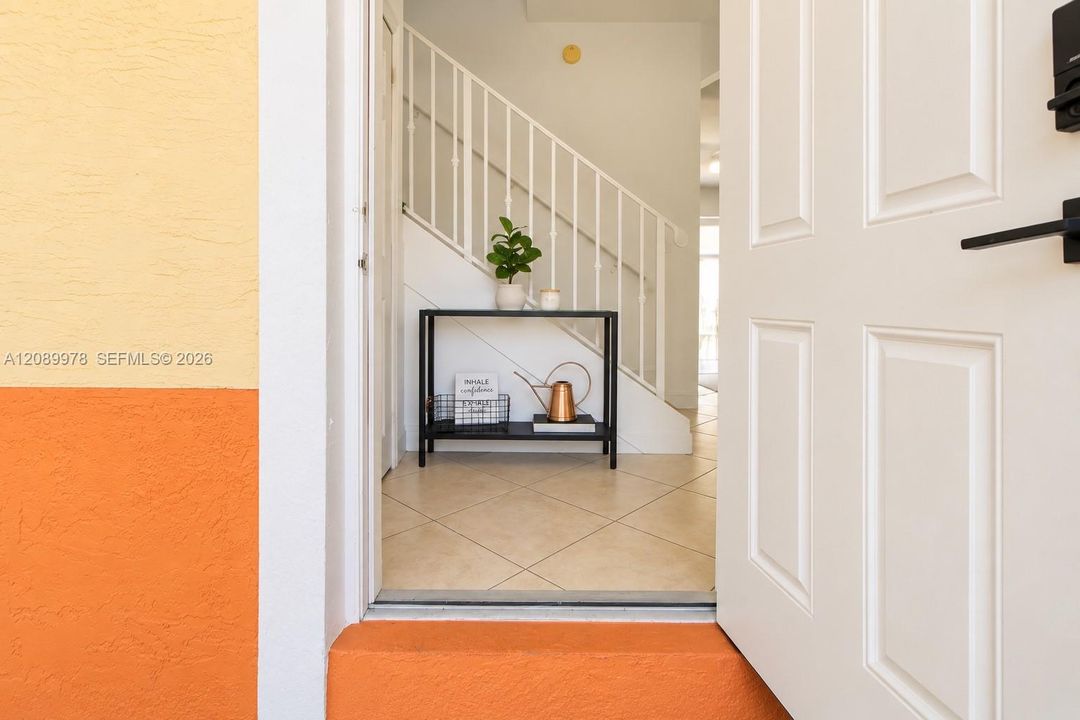 На продажу: $435,000 (2 спален, 2 ванн, 1150 Квадратных фут)