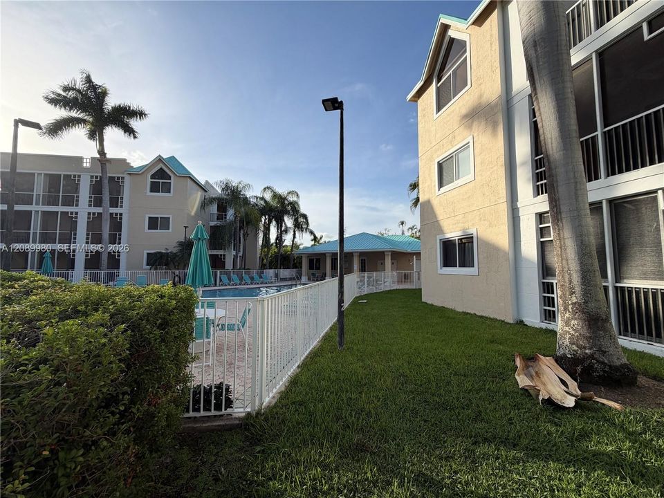 For Rent: $2,500 (2 beds, 2 baths, 1015 Square Feet)
