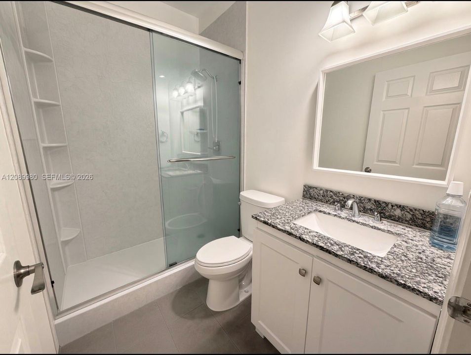 For Rent: $2,500 (2 beds, 2 baths, 1015 Square Feet)