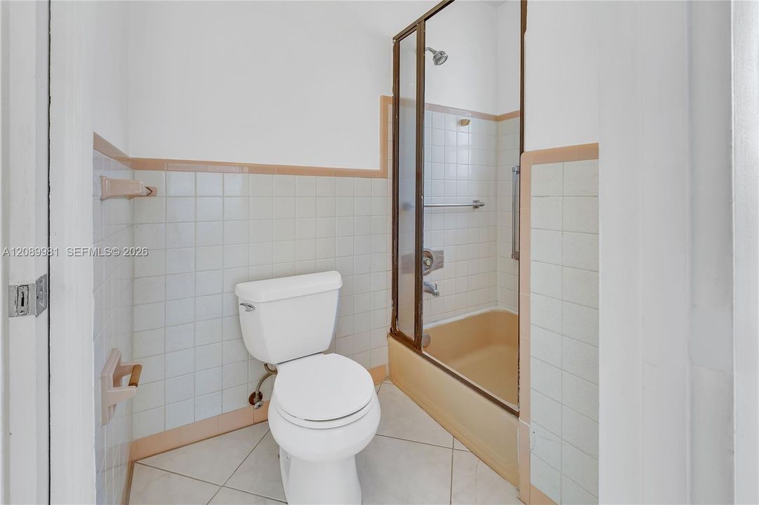 En Venta: $795,000 (3 camas, 2 baños, 1498 Pies cuadrados)