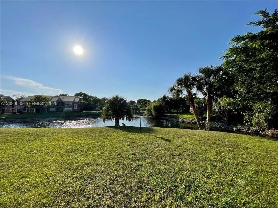 For Rent: $2,200 (2 beds, 2 baths, 1150 Square Feet)