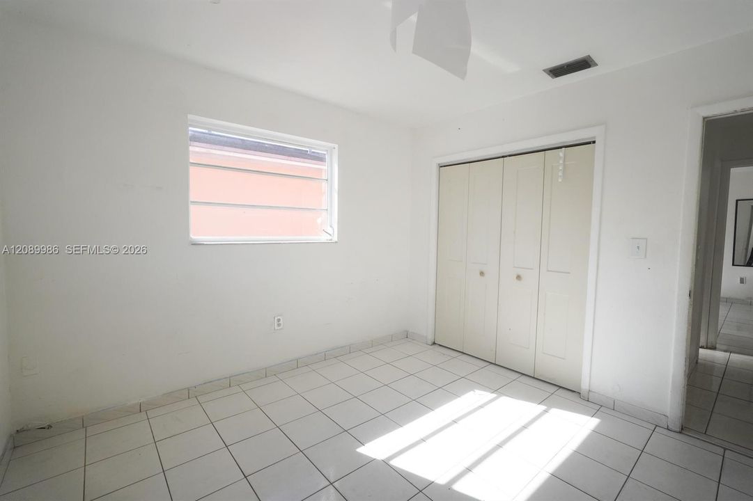 En Renta: $3,299 (4 camas, 2 baños, 2756 Pies cuadrados)