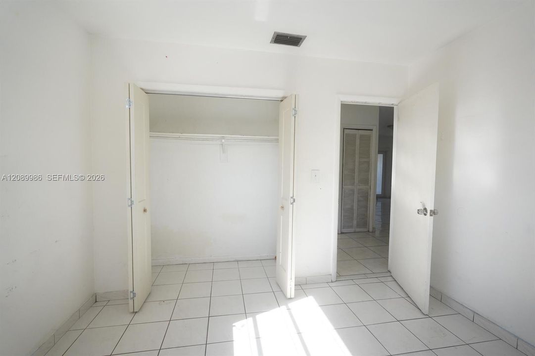 En Renta: $3,299 (4 camas, 2 baños, 2756 Pies cuadrados)