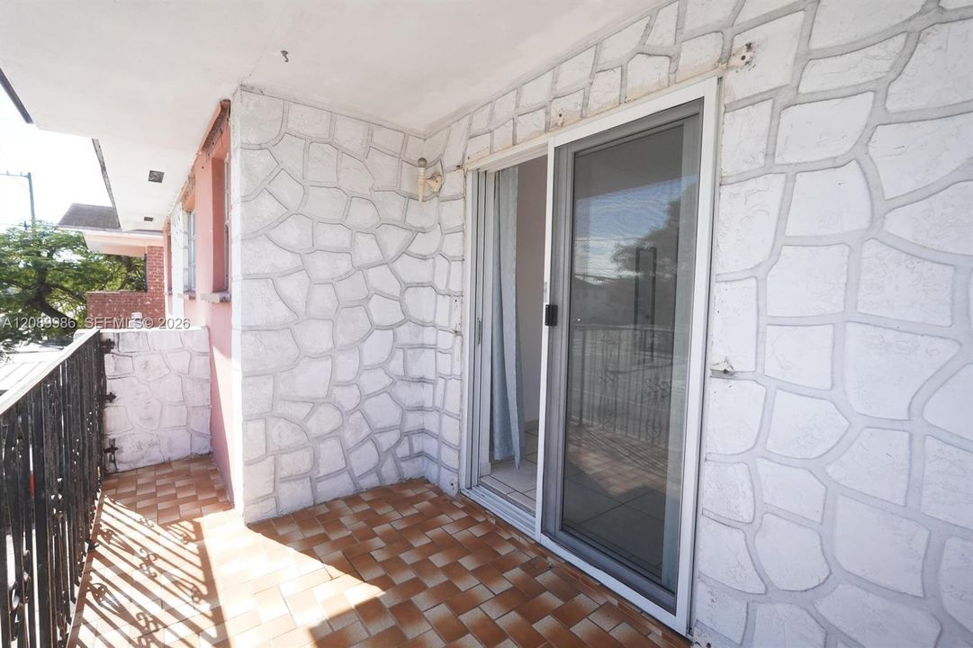 En Renta: $3,299 (4 camas, 2 baños, 2756 Pies cuadrados)