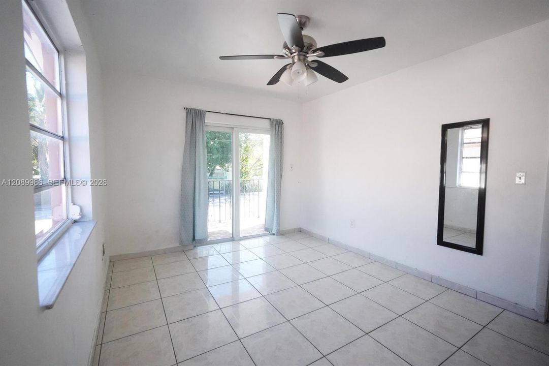 En Renta: $3,299 (4 camas, 2 baños, 2756 Pies cuadrados)
