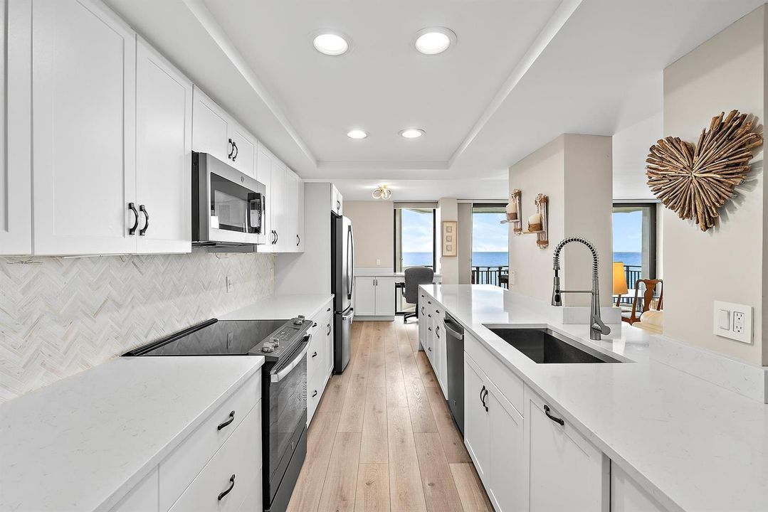 5460 N Ocean Drive #3B-13