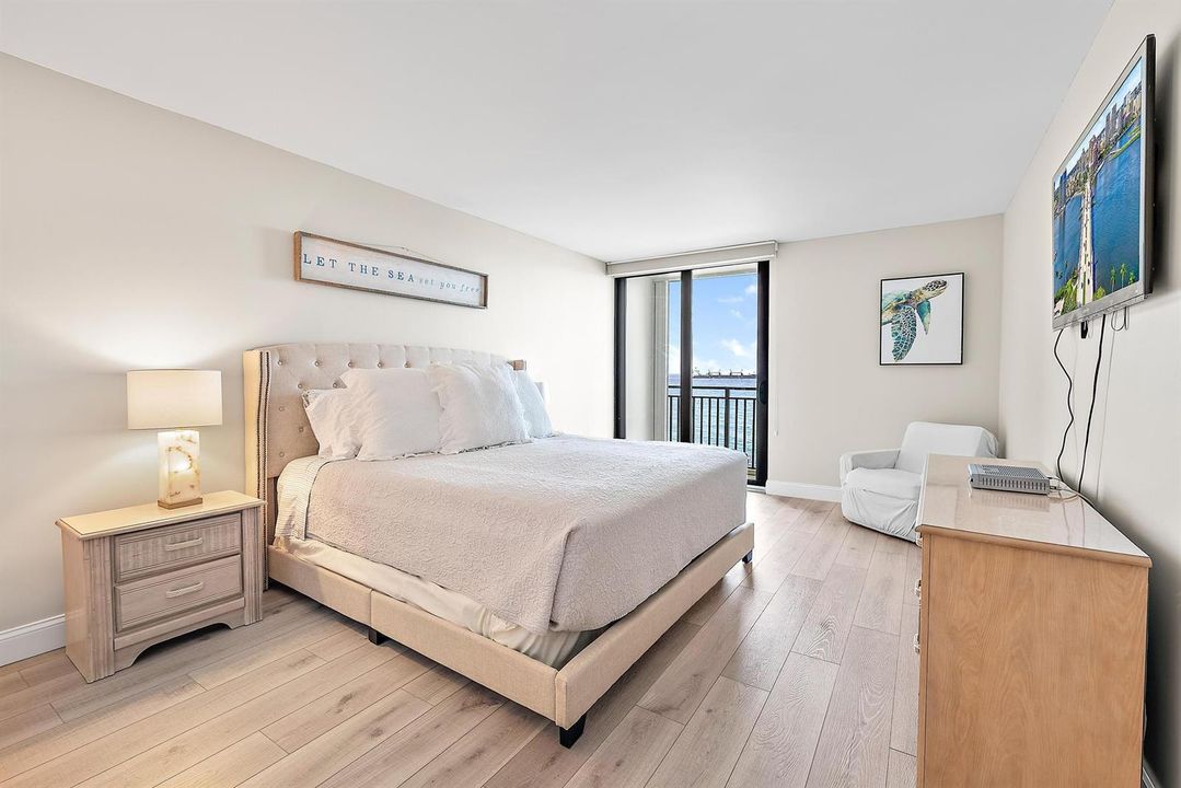 5460 N Ocean Drive #3B-28