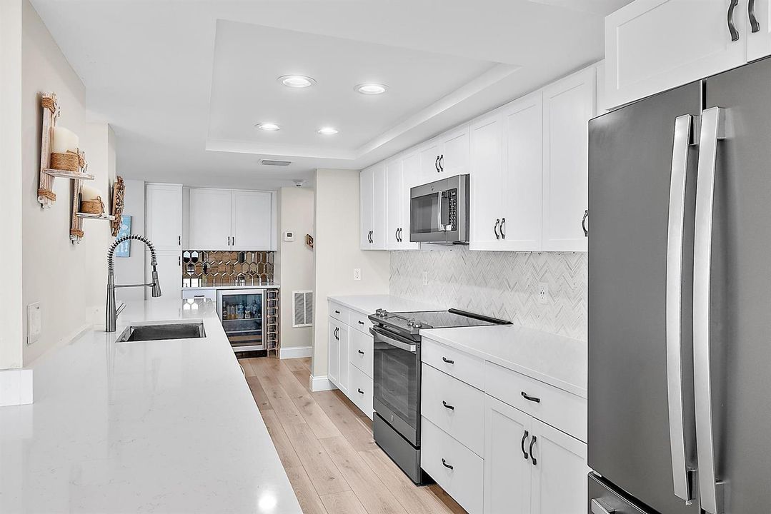5460 N Ocean Drive #3B-27