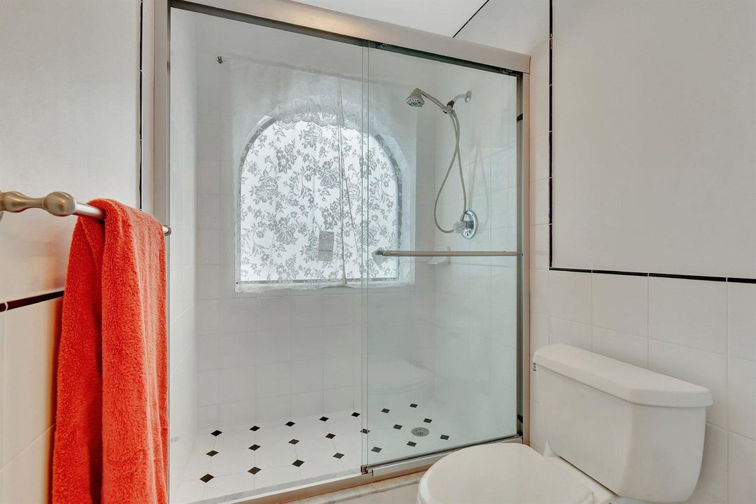 2nd Bathroom