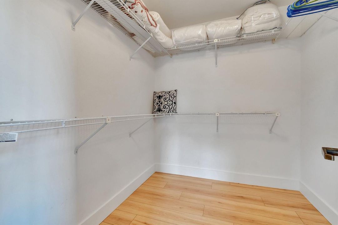 3rd Bedroom / Walk-in Closet