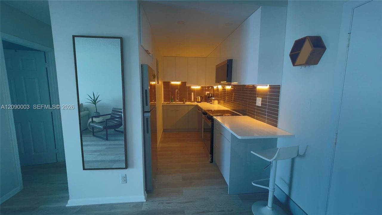 For Rent: $2,295 (1 beds, 1 baths, 647 Square Feet)