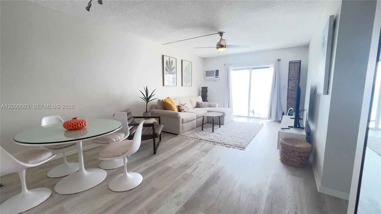 For Rent: $2,295 (1 beds, 1 baths, 647 Square Feet)