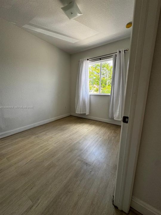 В аренду: $2,380 (2 спален, 2 ванн, 1150 Квадратных фут)