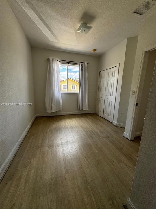 В аренду: $2,380 (2 спален, 2 ванн, 1150 Квадратных фут)