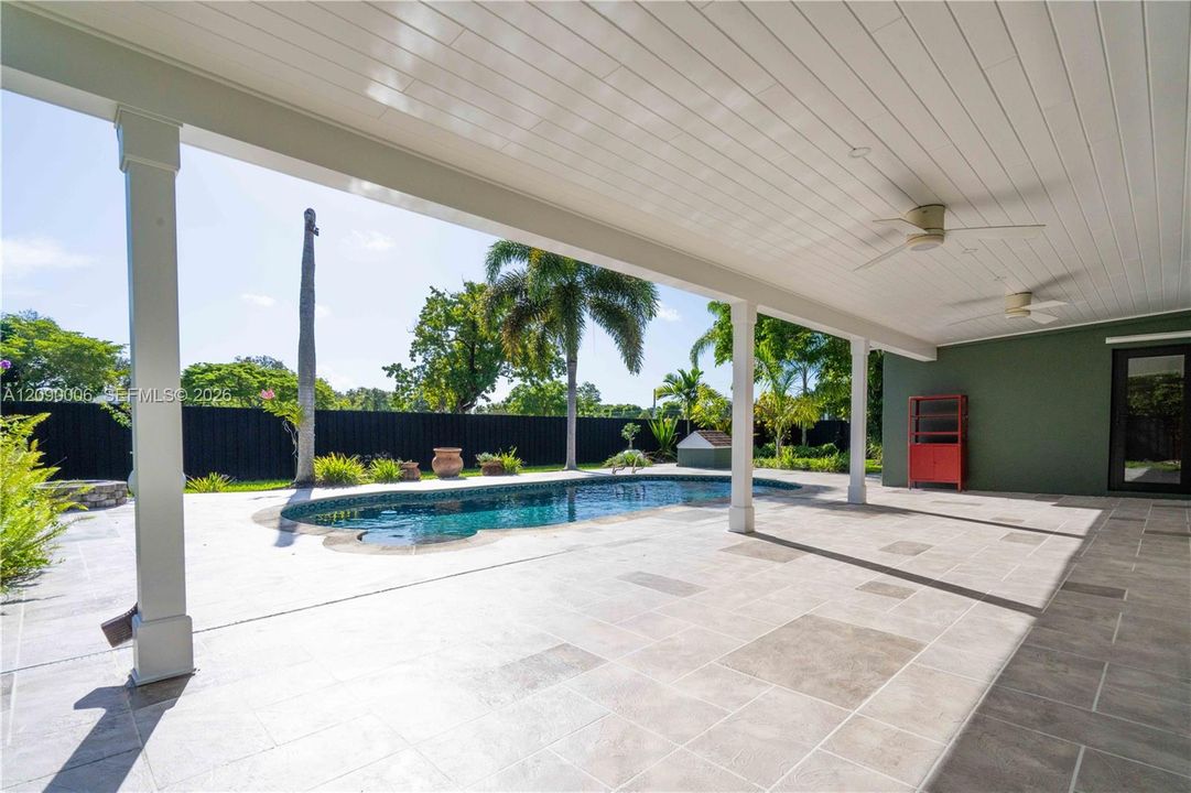 For Rent: $4,700 (3 beds, 2 baths, 1527 Square Feet)