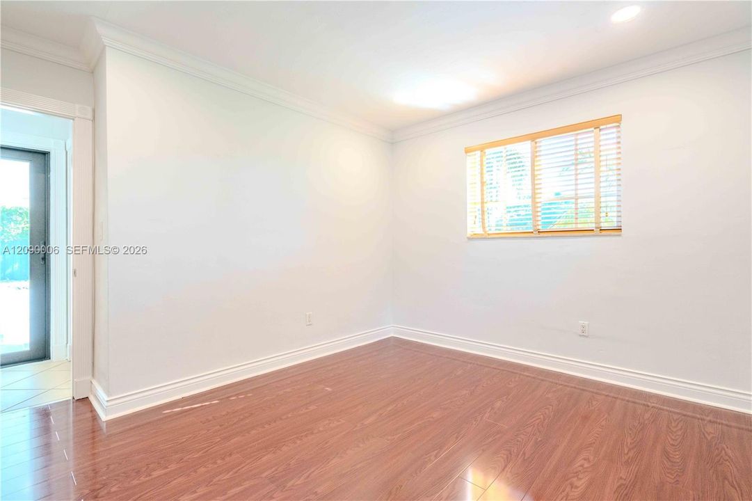 For Rent: $4,700 (3 beds, 2 baths, 1527 Square Feet)
