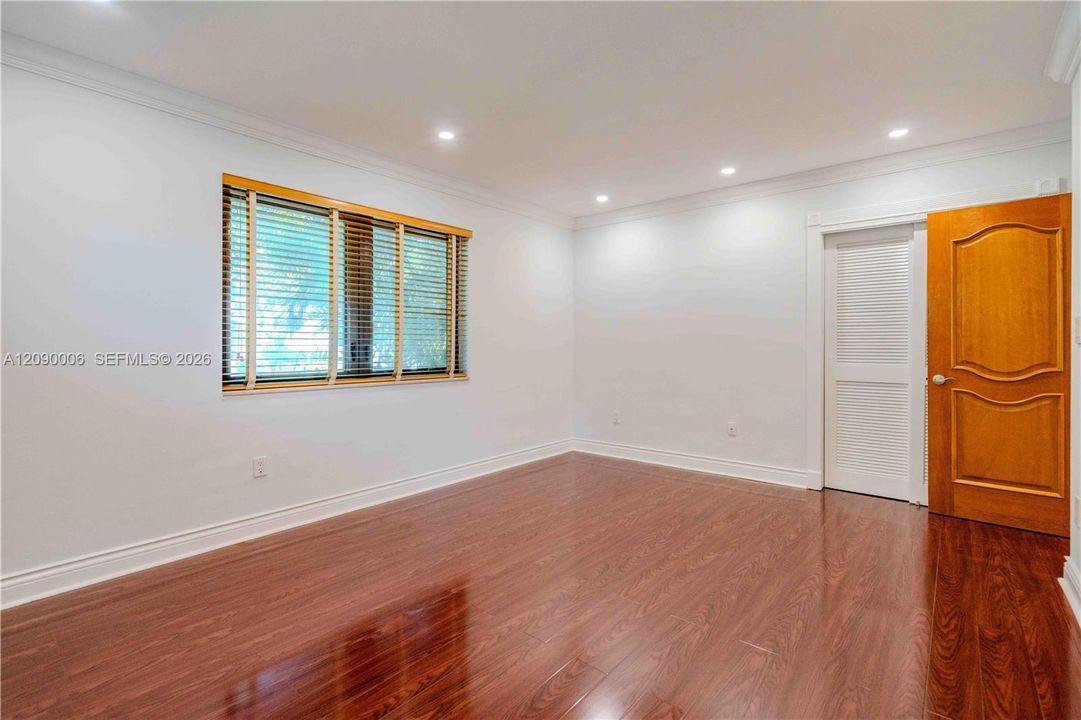 For Rent: $4,700 (3 beds, 2 baths, 1527 Square Feet)