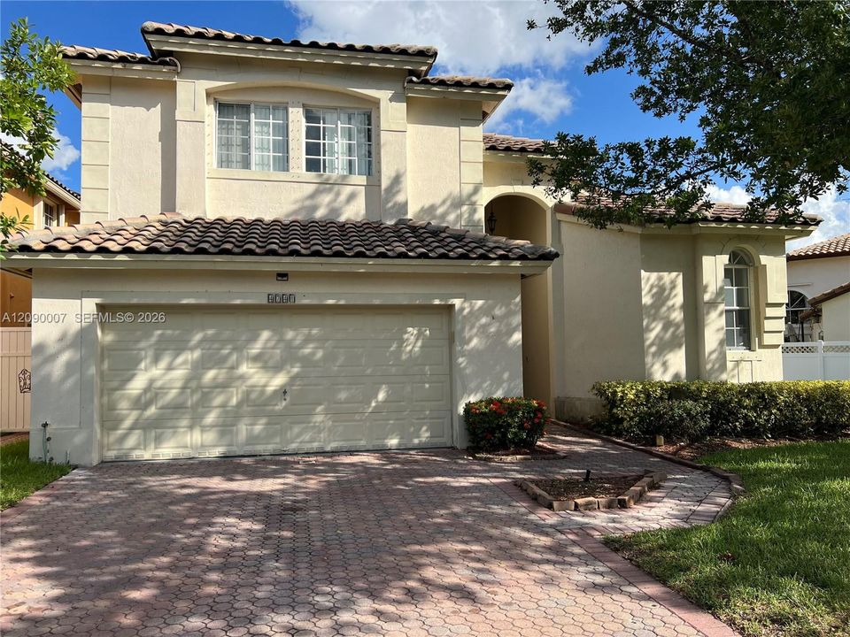 For Rent: $4,200 (4 beds, 2 baths, 2366 Square Feet)