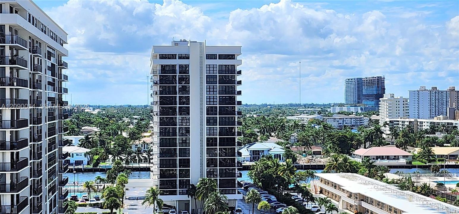 En Venta: $255,000 (1 camas, 1 baños, 896 Pies cuadrados)