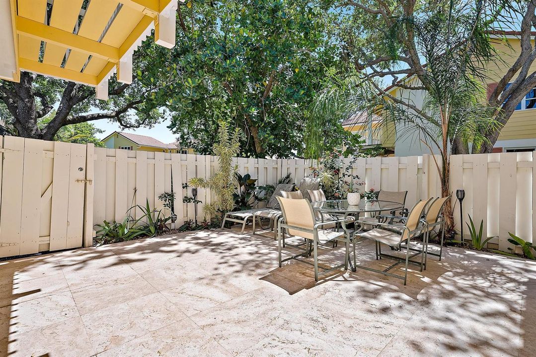 154 Seabreeze Circle-16