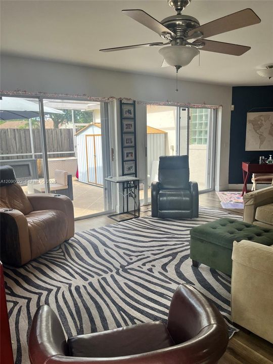 For Sale: $409,000 (3 beds, 2 baths, 1710 Square Feet)