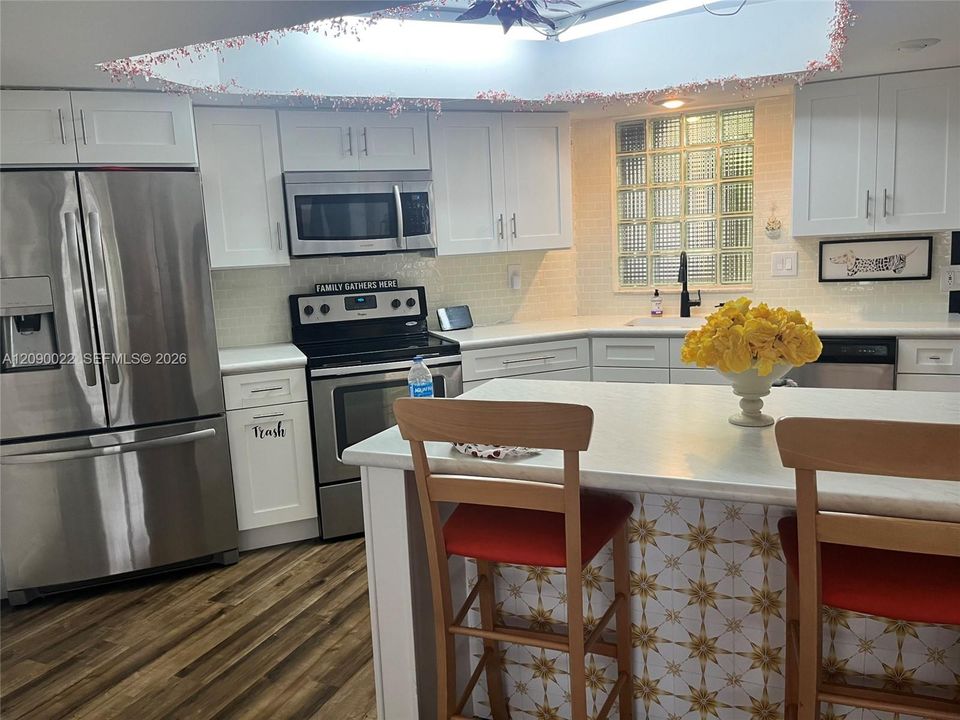 For Sale: $409,000 (3 beds, 2 baths, 1710 Square Feet)