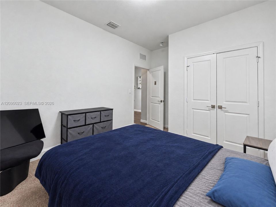 En Venta: $670,000 (3 camas, 2 baños, 1685 Pies cuadrados)