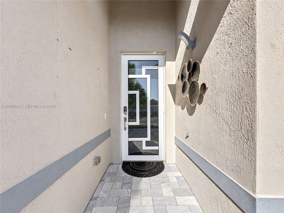 En Venta: $670,000 (3 camas, 2 baños, 1685 Pies cuadrados)