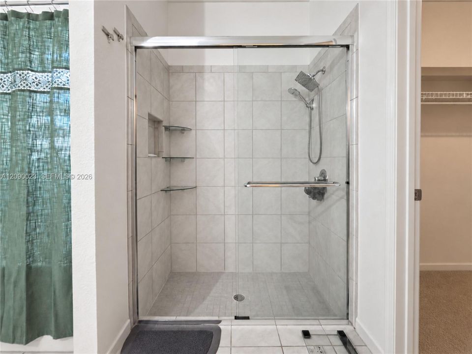 En Venta: $670,000 (3 camas, 2 baños, 1685 Pies cuadrados)