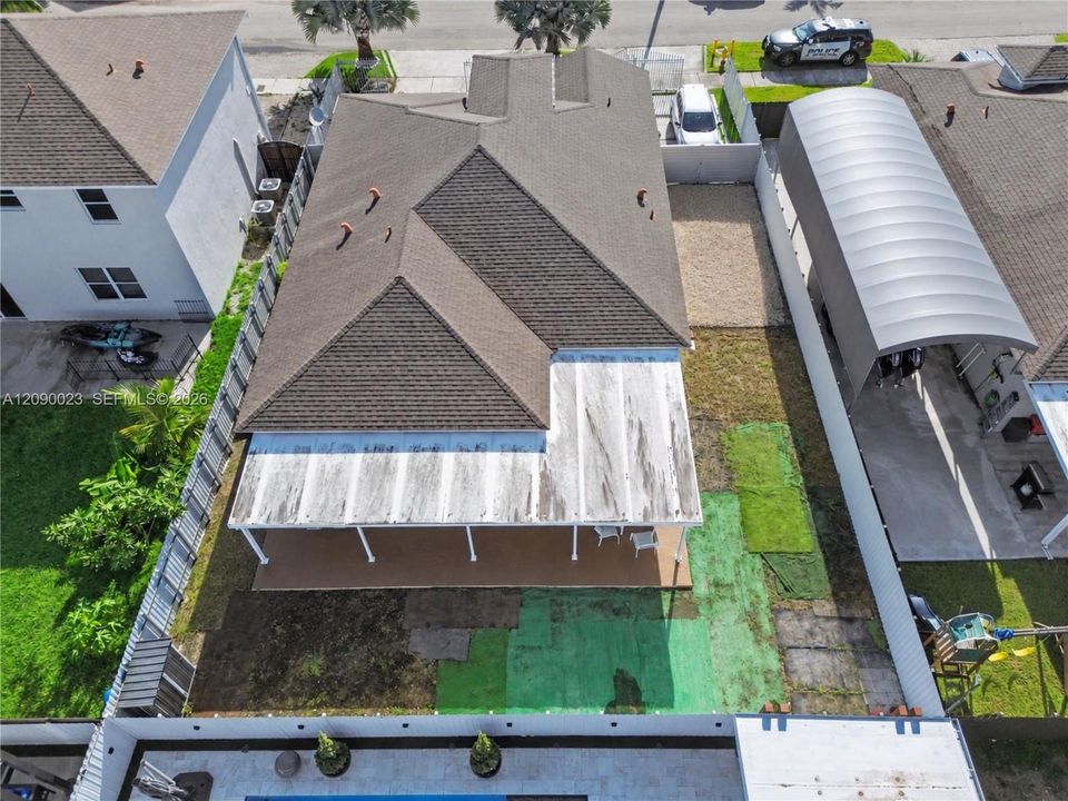 En Venta: $670,000 (3 camas, 2 baños, 1685 Pies cuadrados)
