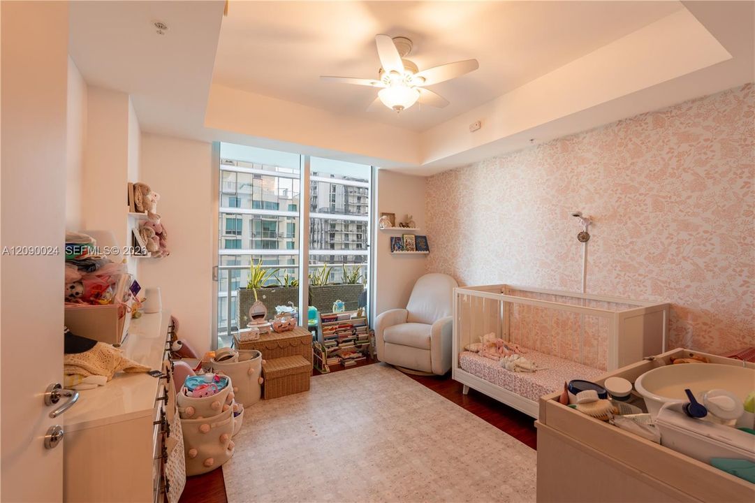 For Sale: $600,000 (2 beds, 2 baths, 1014 Square Feet)