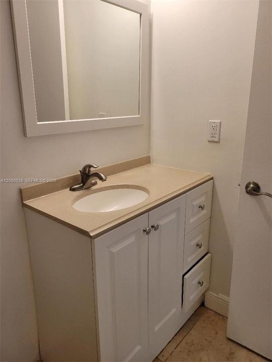 В аренду: $1,700 (1 спален, 1 ванн, 813 Квадратных фут)