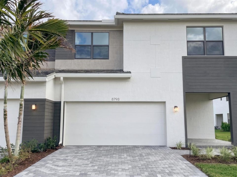 8798 Antaturs Dr Exterior-Entrance