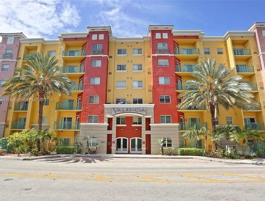 For Sale: $410,000 (2 beds, 2 baths, 1010 Square Feet)