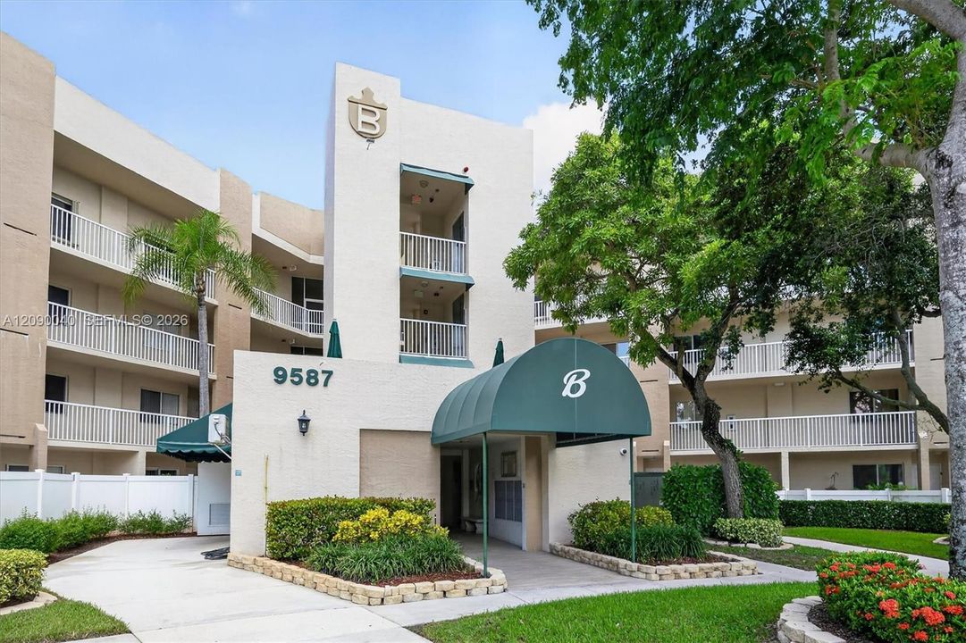 En Venta: $179,900 (2 camas, 2 baños, 1215 Pies cuadrados)