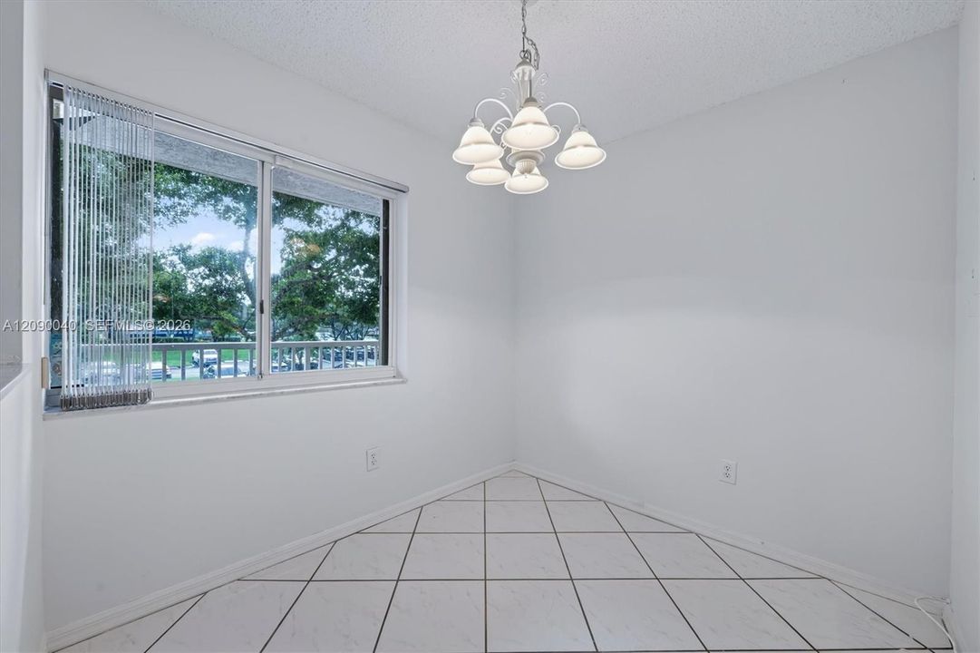 En Venta: $179,900 (2 camas, 2 baños, 1215 Pies cuadrados)