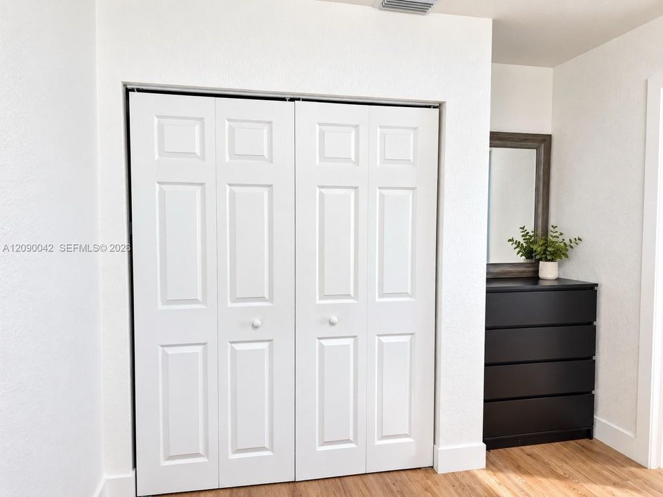 В аренду: $4,300 (4 спален, 3 ванн, 1370 Квадратных фут)